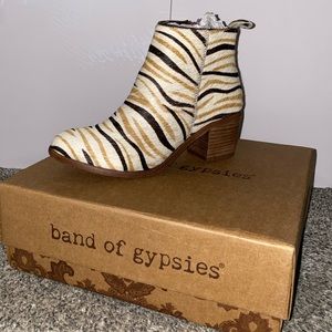 New in box, Band of Gypsies zebra print cow hair, leather booties